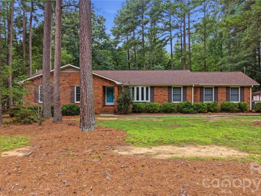 2141 Moonstone Drive, Concord, NC 28025.  MLS# CAR4410143, YatesRealty ID 41305. 