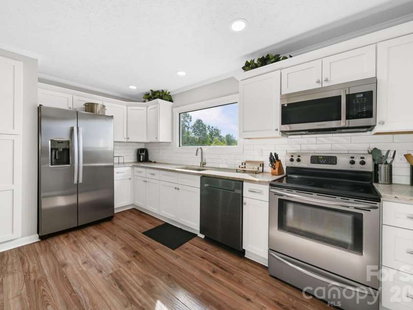 360 Sparkleberry Lane, York, SC 29730.  MLS# CAR4407105, YatesRealty ID 41306. 