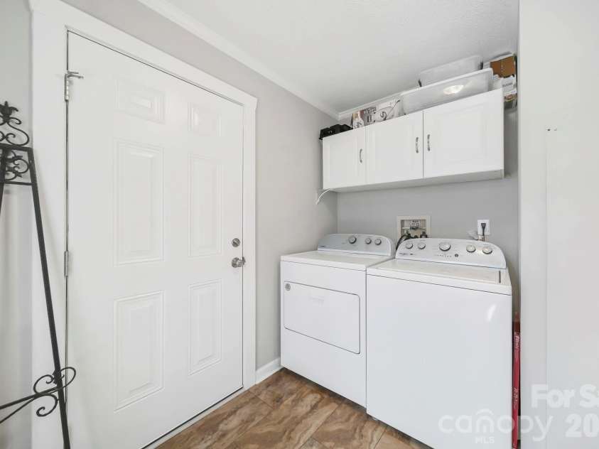 360 Sparkleberry Lane, York, SC 29730.  MLS# CAR4407105, YatesRealty ID 41306. 