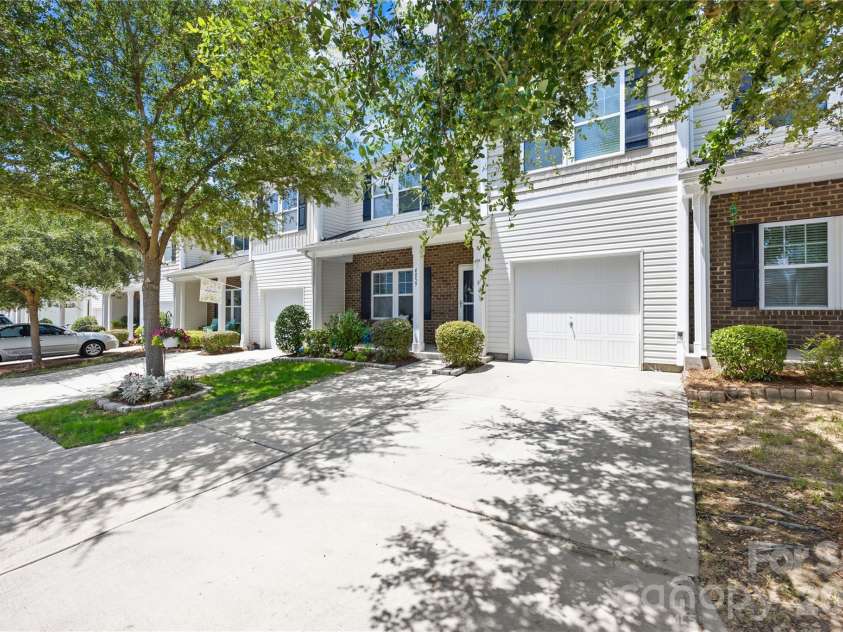 4059 Creekstone Trace, Gastonia, NC 28056.  MLS# CAR4410193, YatesRealty ID 41307. 