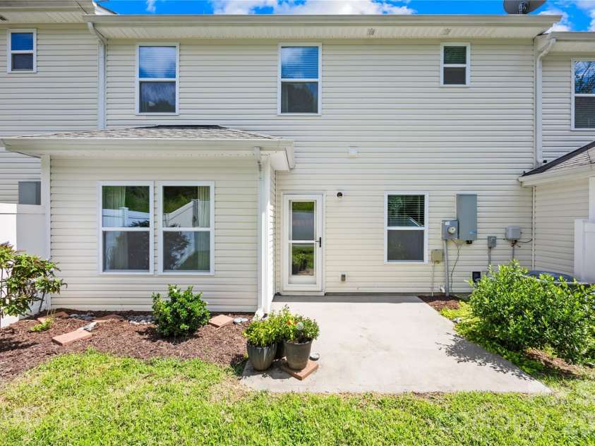 4059 Creekstone Trace, Gastonia, NC 28056.  MLS# CAR4410193, YatesRealty ID 41307. 