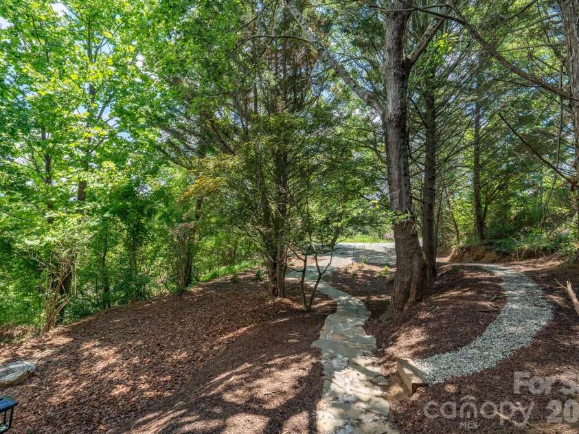 366 Cabin Hollow Drive, Marshall, NC 28753.  MLS# CAR4402310, YatesRealty ID 41308. 