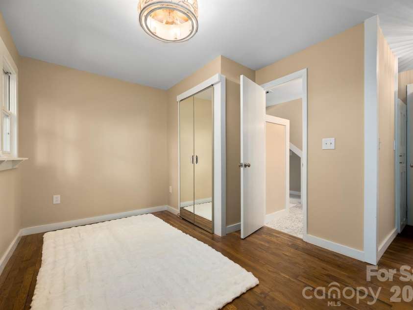366 Cabin Hollow Drive, Marshall, NC 28753.  MLS# CAR4402310, YatesRealty ID 41308. 
