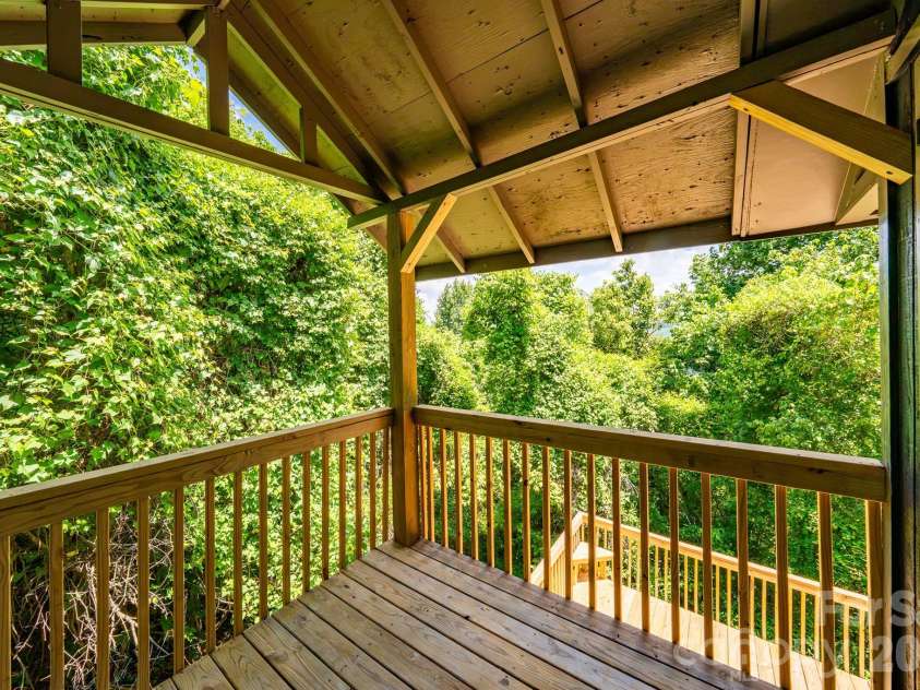 366 Cabin Hollow Drive, Marshall, NC 28753.  MLS# CAR4402310, YatesRealty ID 41308. 