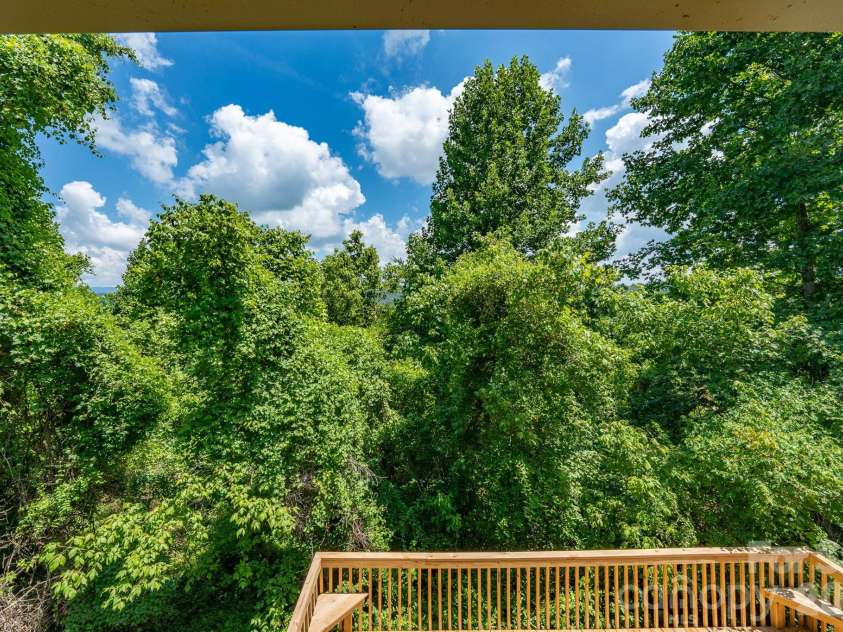 366 Cabin Hollow Drive, Marshall, NC 28753.  MLS# CAR4402310, YatesRealty ID 41308. 