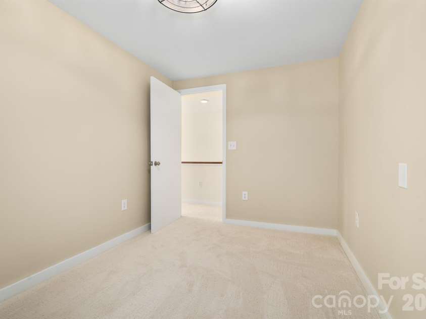 366 Cabin Hollow Drive, Marshall, NC 28753.  MLS# CAR4402310, YatesRealty ID 41308. 