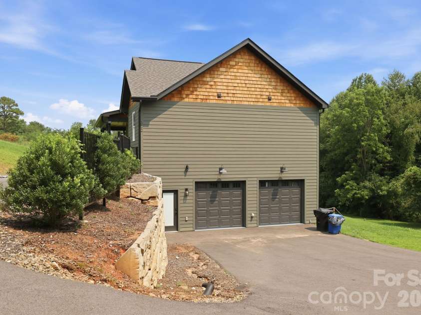 322 Goughes Branch Road, Leicester, NC 28748.  MLS# CAR4406273, YatesRealty ID 41309. 