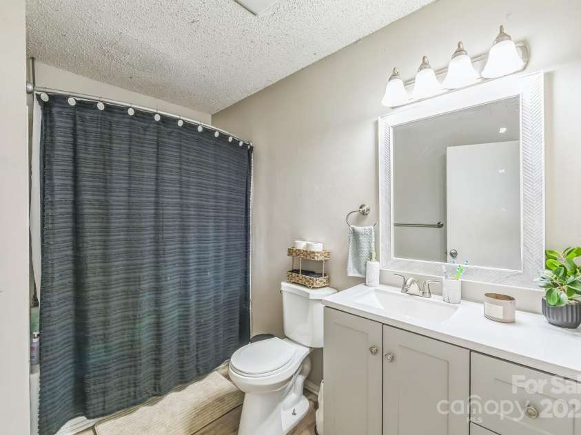 2100 Pisgah Highway, Candler, NC 28715.  MLS# CAR4238028, YatesRealty ID 4131. 