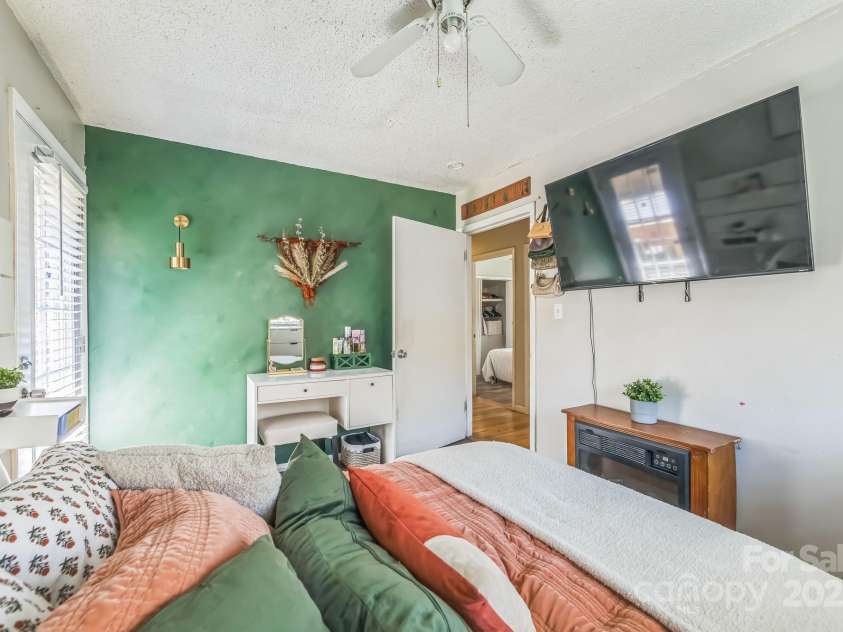 2100 Pisgah Highway, Candler, NC 28715.  MLS# CAR4238028, YatesRealty ID 4131. 