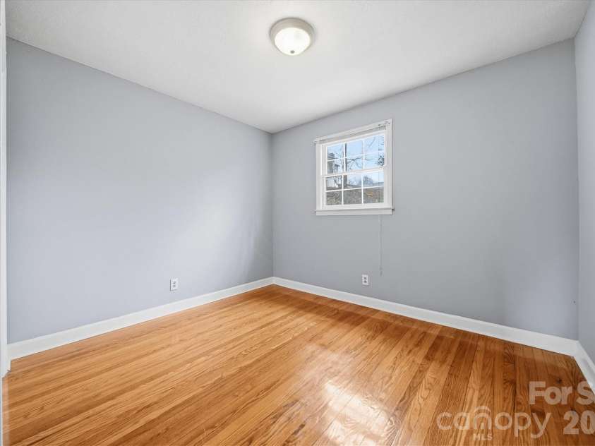212 Newland Place, Lenoir, NC 28645.  MLS# CAR4333461, YatesRealty ID 4131. 