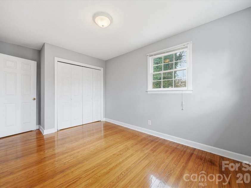 212 Newland Place, Lenoir, NC 28645.  MLS# CAR4333461, YatesRealty ID 4131. 