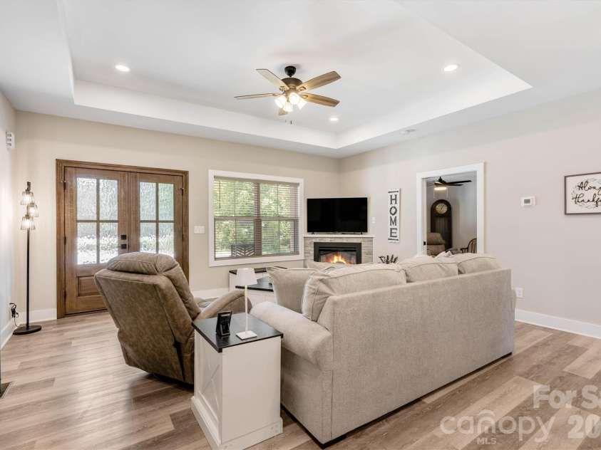 1203 Summerhill Street, Lenoir, NC 28645.  MLS# CAR4398877, YatesRealty ID 41310. 