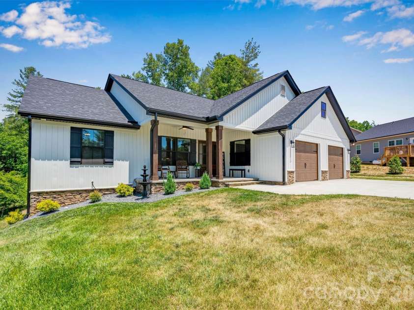 1203 Summerhill Street, Lenoir, NC 28645.  MLS# CAR4398877, YatesRealty ID 41310. 
