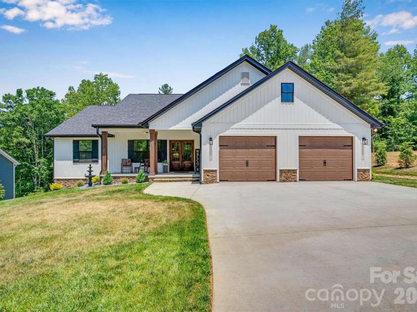 1203 Summerhill Street, Lenoir, NC 28645.  MLS# CAR4398877, YatesRealty ID 41310. 