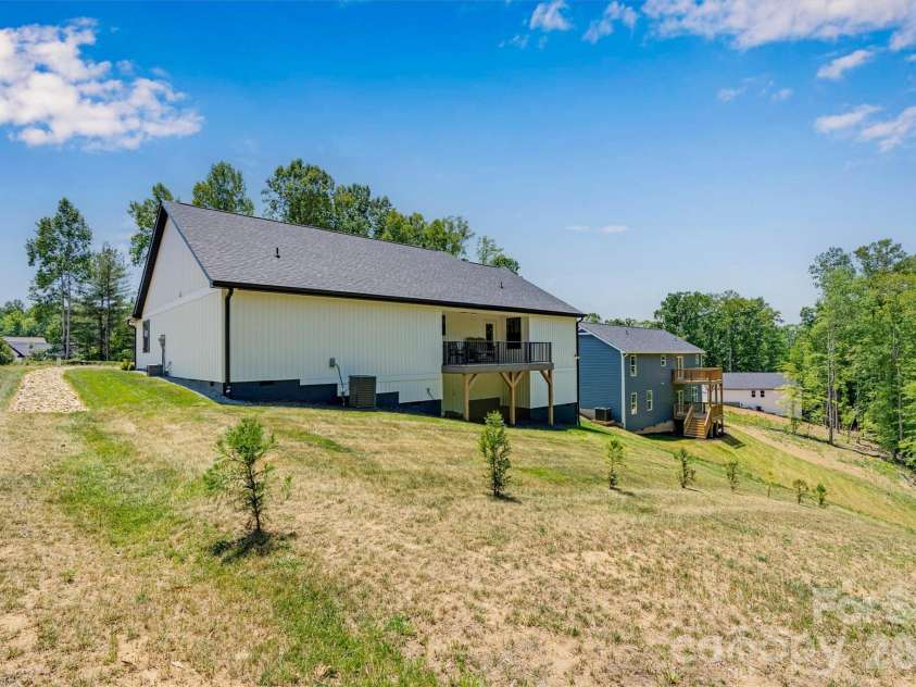 1203 Summerhill Street, Lenoir, NC 28645.  MLS# CAR4398877, YatesRealty ID 41310. 