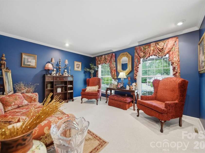 1756 12th Street Drive, Hickory, NC 28601.  MLS# CAR4407511, YatesRealty ID 41311. 
