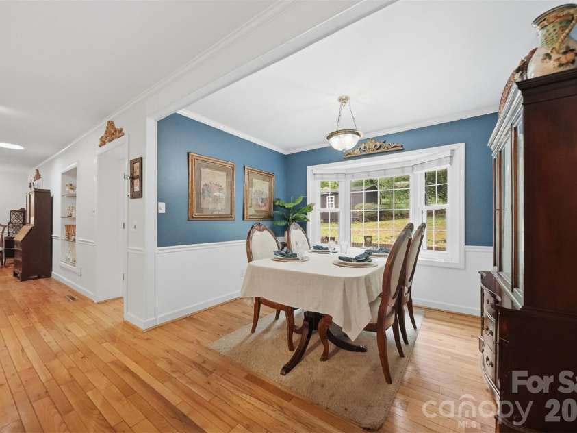 1756 12th Street Drive, Hickory, NC 28601.  MLS# CAR4407511, YatesRealty ID 41311. 