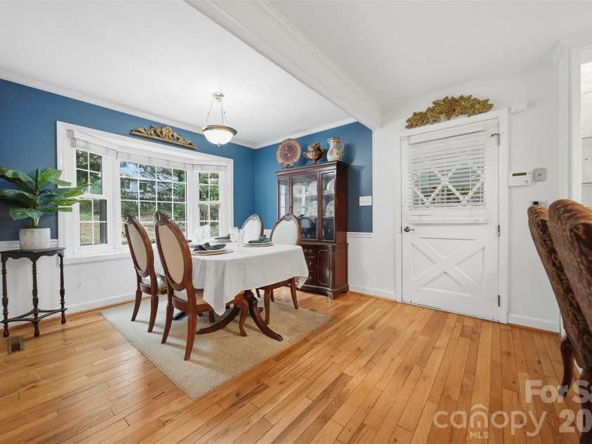 1756 12th Street Drive, Hickory, NC 28601.  MLS# CAR4407511, YatesRealty ID 41311. 