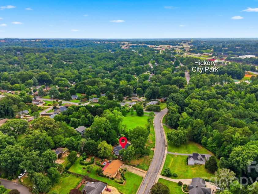 1756 12th Street Drive, Hickory, NC 28601.  MLS# CAR4407511, YatesRealty ID 41311. 