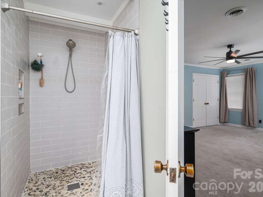 1308 Dumbarton Road, Gastonia, NC 28054.  MLS# CAR4396457, YatesRealty ID 41313. Primary Bathroom tiled shower