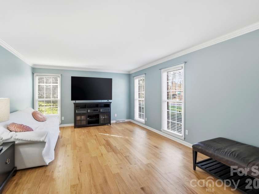 1308 Dumbarton Road, Gastonia, NC 28054.  MLS# CAR4424126, YatesRealty ID 41313. 