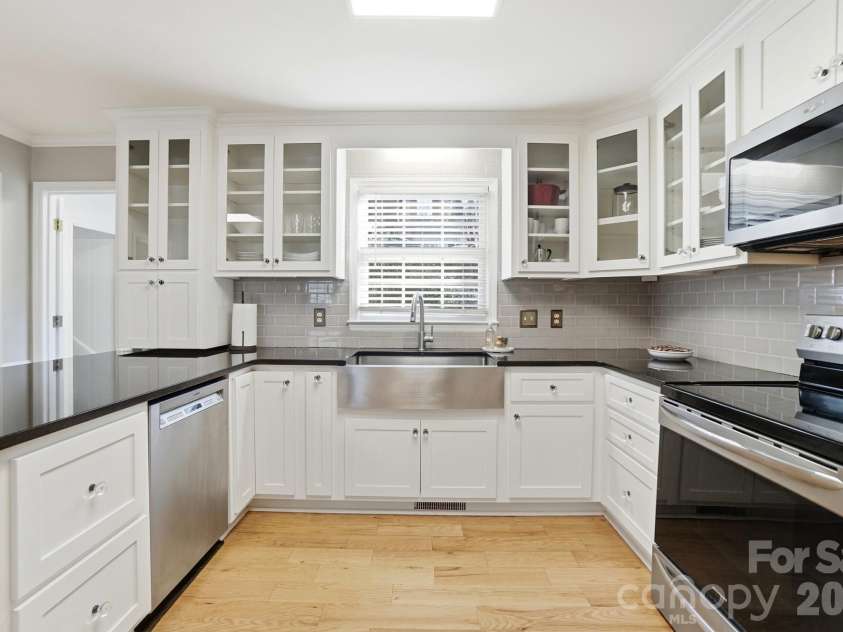 1308 Dumbarton Road, Gastonia, NC 28054.  MLS# CAR4424126, YatesRealty ID 41313. 