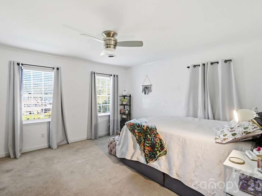 1308 Dumbarton Road, Gastonia, NC 28054.  MLS# CAR4424126, YatesRealty ID 41313. 