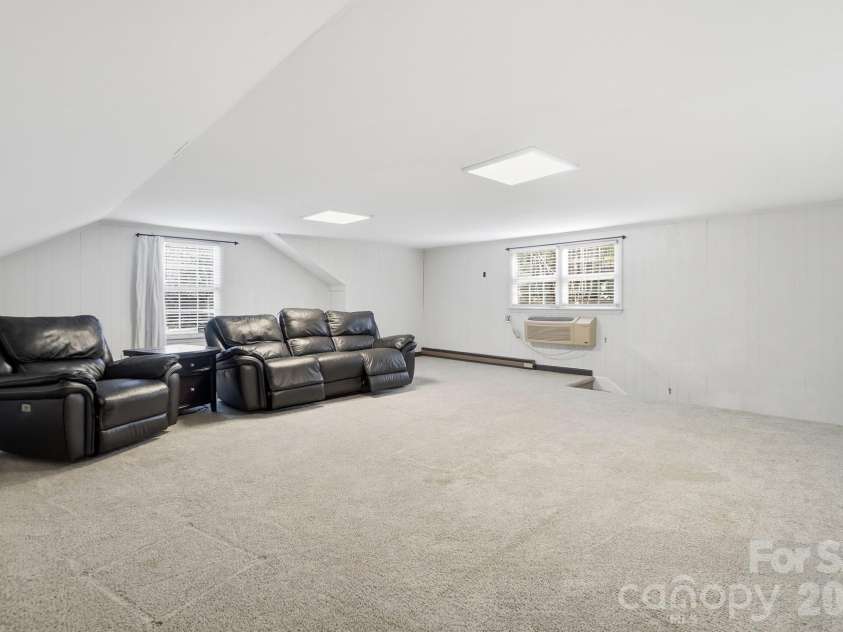 1308 Dumbarton Road, Gastonia, NC 28054.  MLS# CAR4424126, YatesRealty ID 41313. 