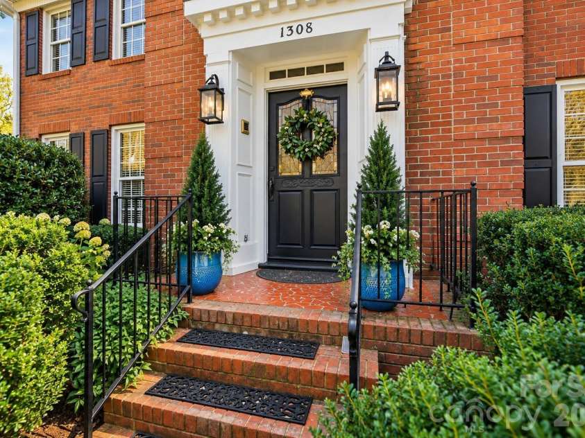 1308 Dumbarton Road, Gastonia, NC 28054.  MLS# CAR4424126, YatesRealty ID 41313. 