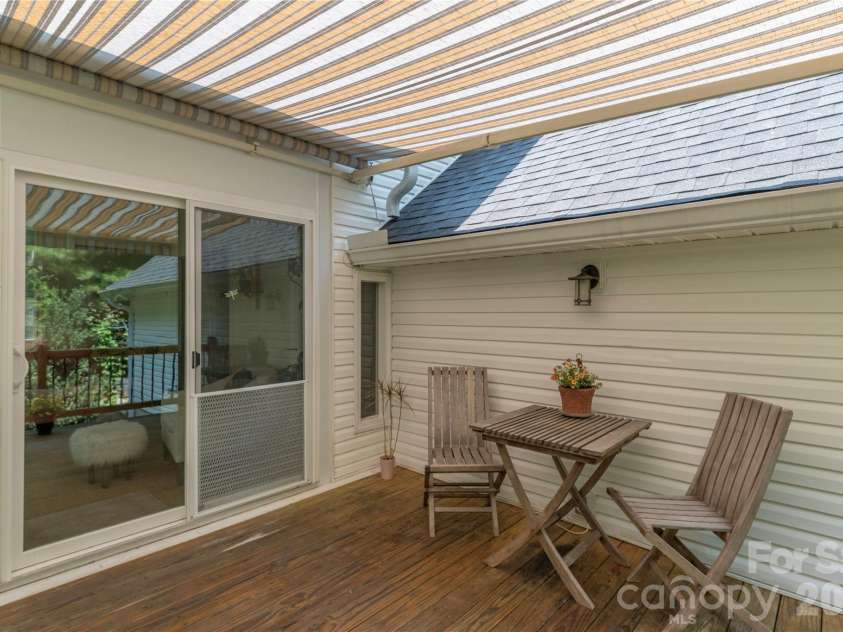 26 Moriah Lane, Asheville, NC 28803.  MLS# CAR4409521, YatesRealty ID 41314. 