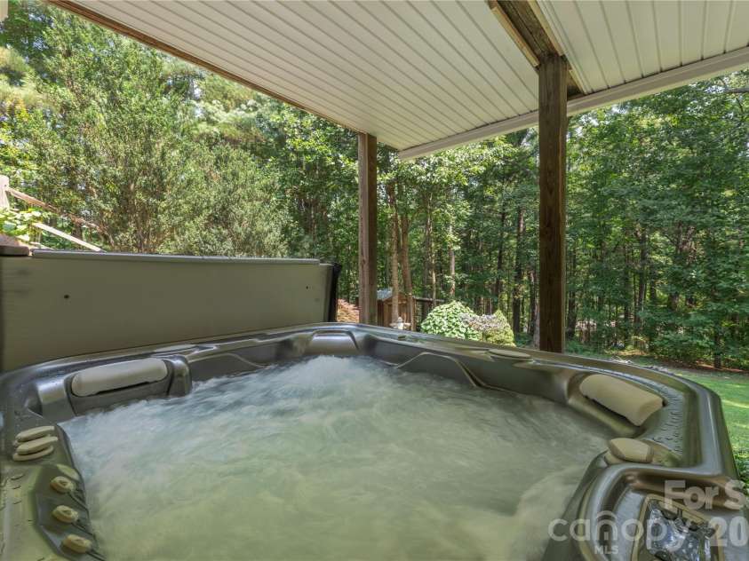 26 Moriah Lane, Asheville, NC 28803.  MLS# CAR4409521, YatesRealty ID 41314. 