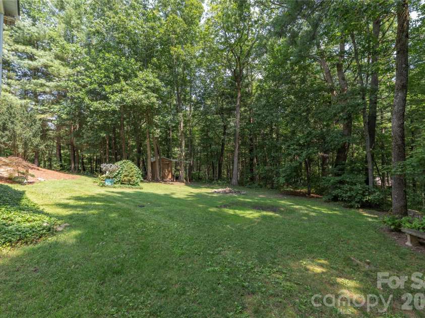 26 Moriah Lane, Asheville, NC 28803.  MLS# CAR4409521, YatesRealty ID 41314. 