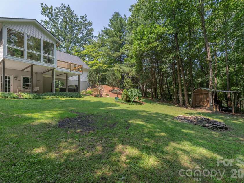 26 Moriah Lane, Asheville, NC 28803.  MLS# CAR4409521, YatesRealty ID 41314. 