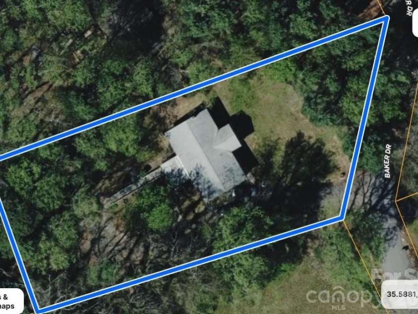33 Baker Drive, Asheville, NC 28806.  MLS# CAR4406156, YatesRealty ID 41316. 