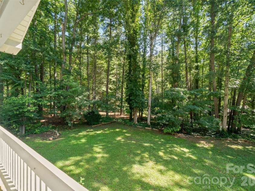 33 Baker Drive, Asheville, NC 28806.  MLS# CAR4406156, YatesRealty ID 41316. Front yard