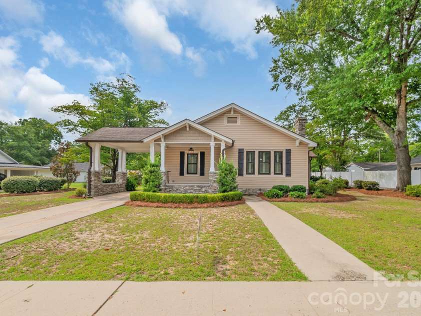 312 Church Street, Kershaw, SC 29067.  MLS# CAR4408830, YatesRealty ID 41317. 