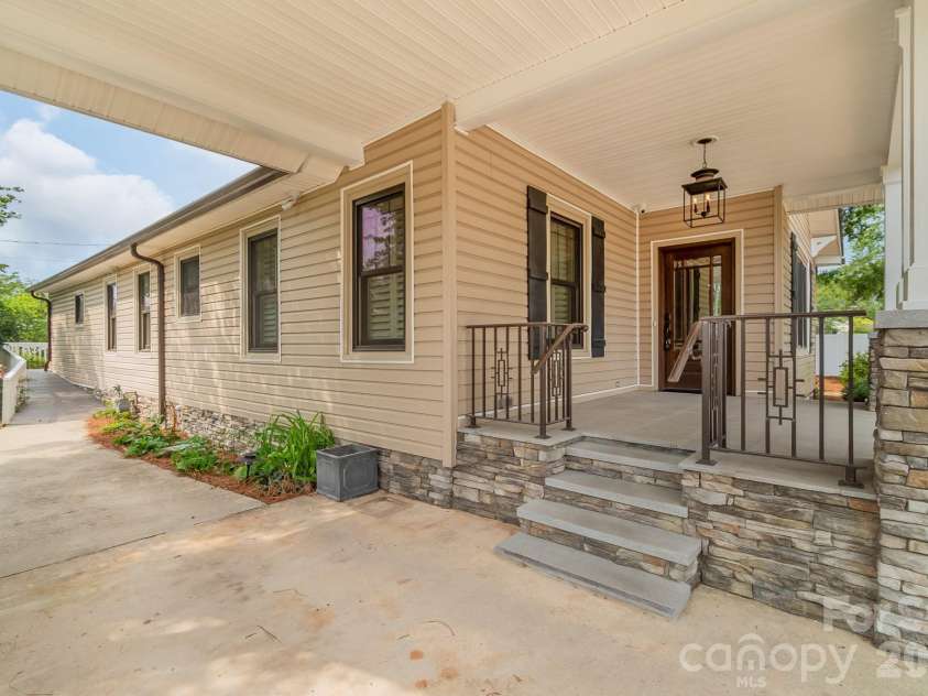 312 Church Street, Kershaw, SC 29067.  MLS# CAR4408830, YatesRealty ID 41317. 