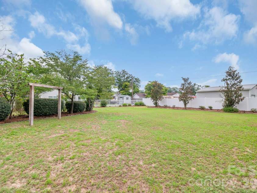 312 Church Street, Kershaw, SC 29067.  MLS# CAR4408830, YatesRealty ID 41317. 