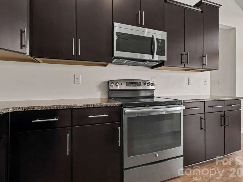 15323 Barossa Valley Street, Charlotte, NC 28277.  MLS# CAR4383419, YatesRealty ID 41319. 