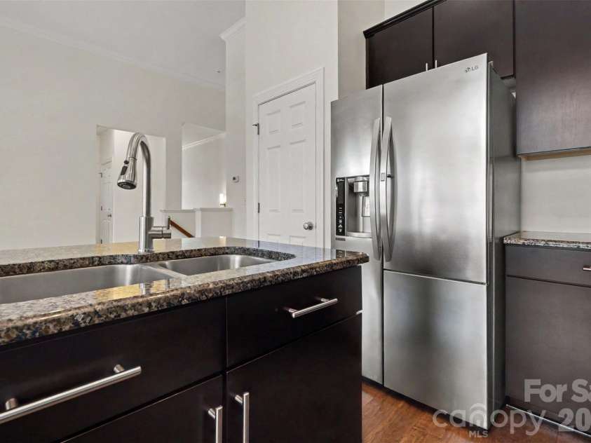 15323 Barossa Valley Street, Charlotte, NC 28277.  MLS# CAR4383419, YatesRealty ID 41319. 