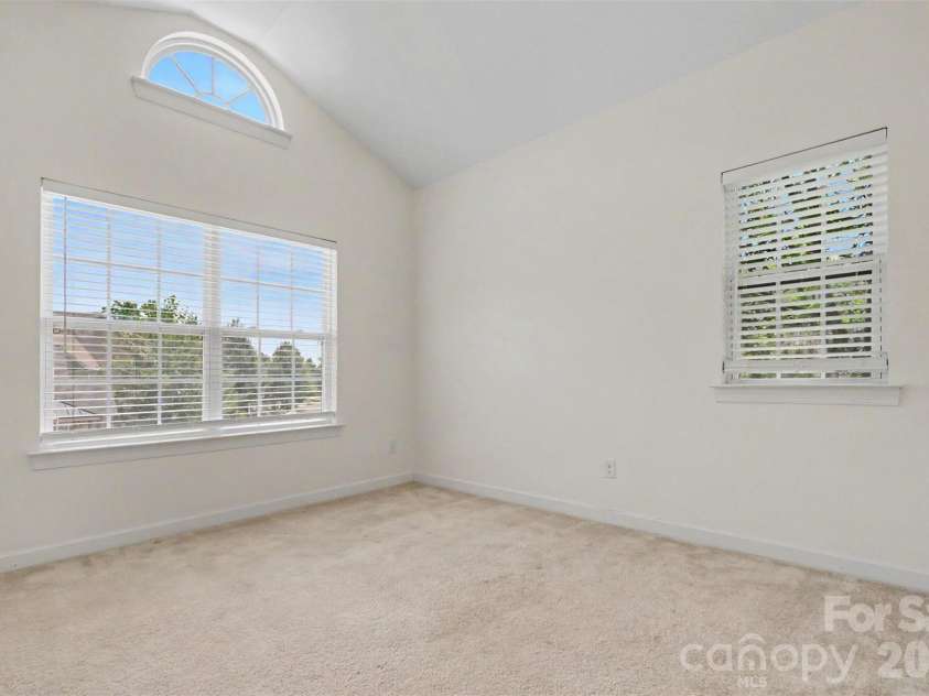 15323 Barossa Valley Street, Charlotte, NC 28277.  MLS# CAR4383419, YatesRealty ID 41319. 