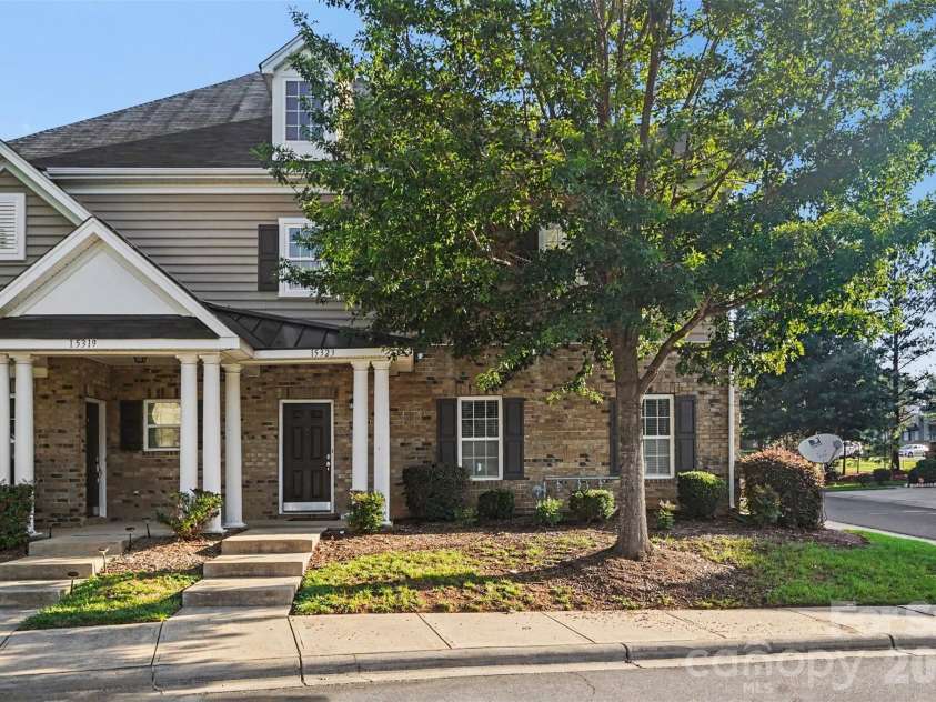 15323 Barossa Valley Street, Charlotte, NC 28277.  MLS# CAR4383419, YatesRealty ID 41319. 