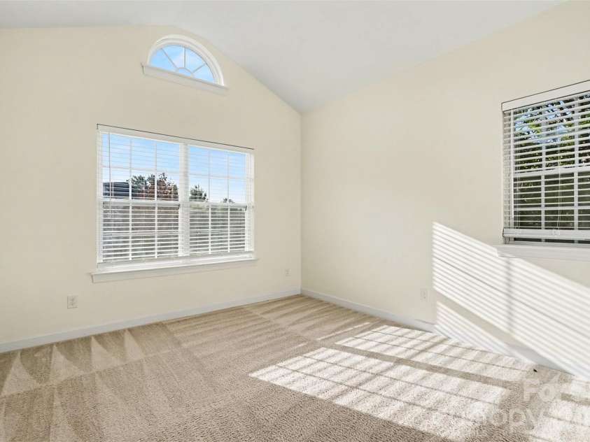 15323 Barossa Valley Street, Charlotte, NC 28277.  MLS# CAR4383419, YatesRealty ID 41319. 