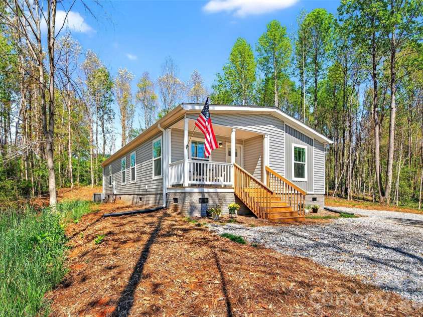 55 Cypress Road, Marion, NC 28752.  MLS# CAR4408323, YatesRealty ID 41321. 