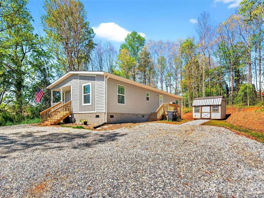 55 Cypress Road, Marion, NC 28752.  MLS# CAR4408323, YatesRealty ID 41321. 