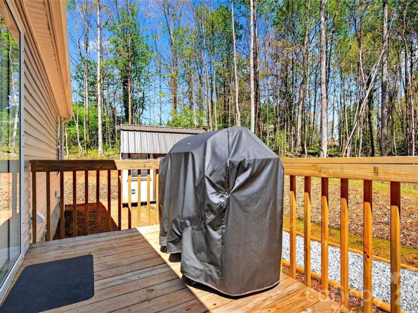 55 Cypress Road, Marion, NC 28752.  MLS# CAR4408323, YatesRealty ID 41321. 