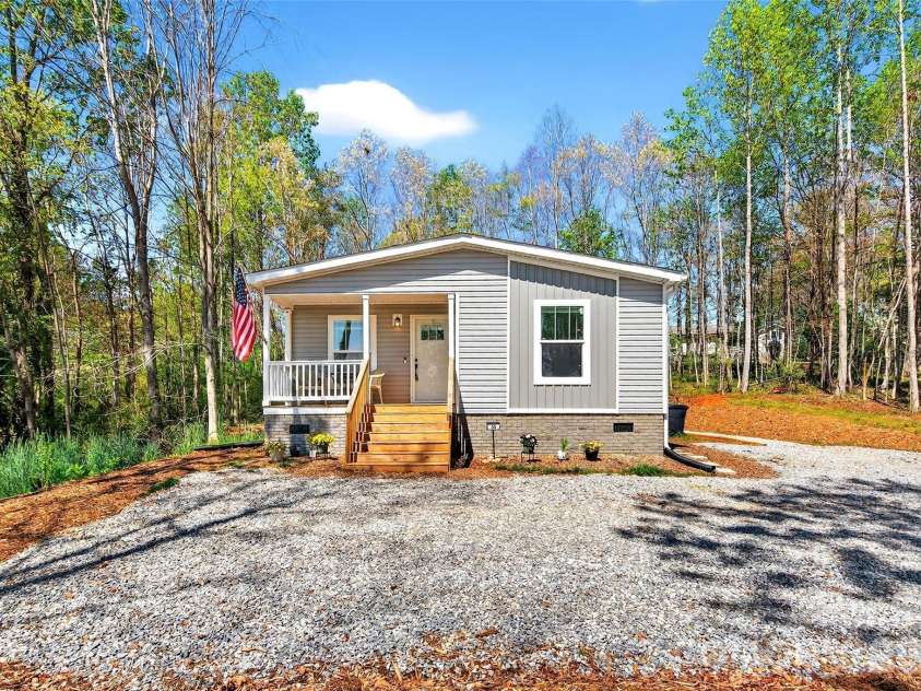 55 Cypress Road, Marion, NC 28752.  MLS# CAR4408323, YatesRealty ID 41321. 