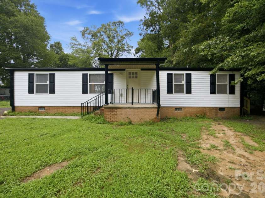 3250 Ole Country Lane, Claremont, NC 28610.  MLS# CAR4410704, YatesRealty ID 41322. 