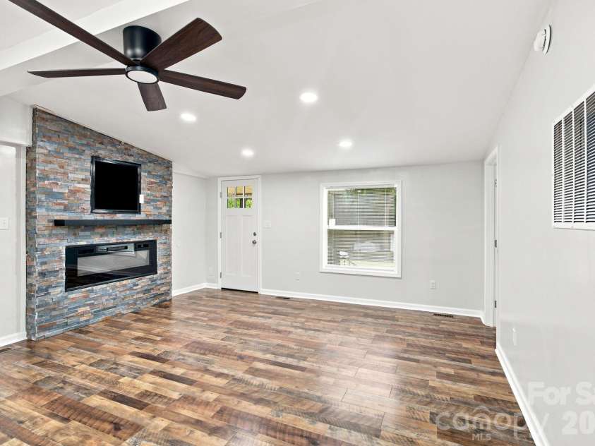 3250 Ole Country Lane, Claremont, NC 28610.  MLS# CAR4410704, YatesRealty ID 41322. 