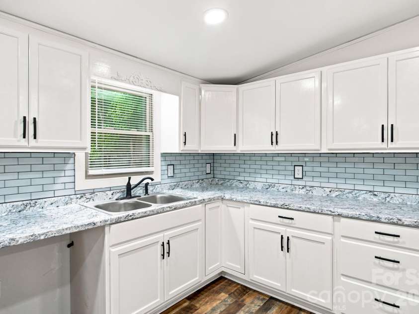 3250 Ole Country Lane, Claremont, NC 28610.  MLS# CAR4410704, YatesRealty ID 41322. 